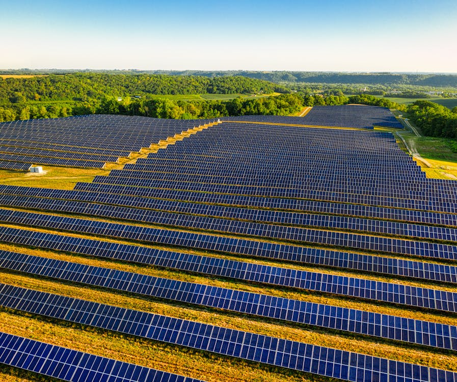 hybrid inverter vs pure off-grid inverter